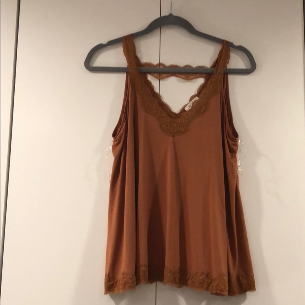 Lace tank top.
